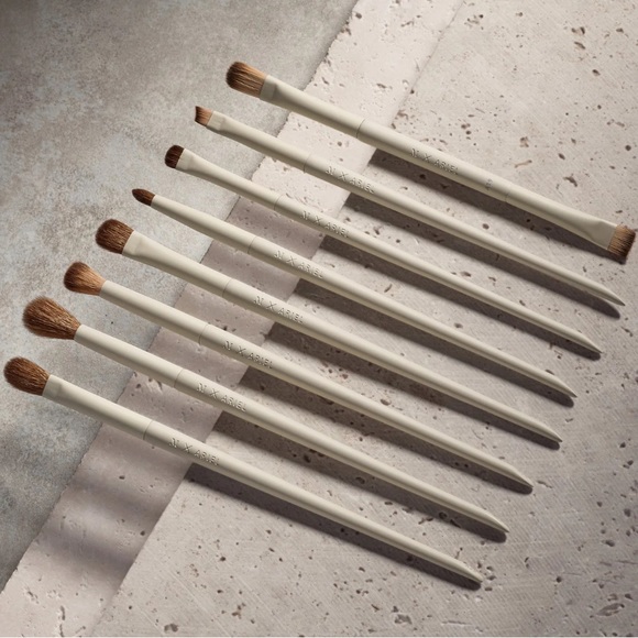 MORPHE X ARIEL SIGNATURE EYES 8-PIECE EYE BRUSH - Picture 2 of 2